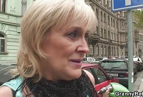 Granny курва тешко млади, петел, granny, бабата гледа порно женски смрт