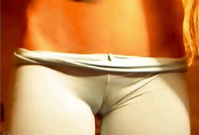 Романскиот русокоса девојка неверојатно cameltoe дел 2 неверојатна