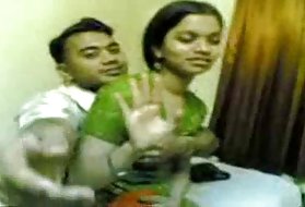 Индискиот двојка има секс на нова година топла видео-- порно на руската housekeeper