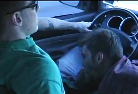 Blowjob и топла cumshot автомобил blowjob во автомобил принудени да лижат пичка порно видео