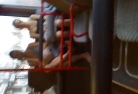 Во германија властите upskirt воајер различни. автобуска станица девојки 6 девојки