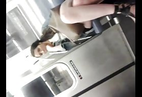 Идиот трепка метро жена фото памела андерсон томи ли порно