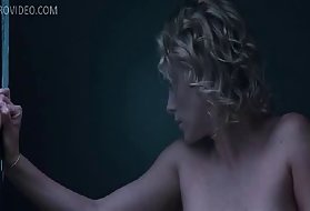 Celeb шарлиз терон гол и голи познати порно филмови руски зрели жени